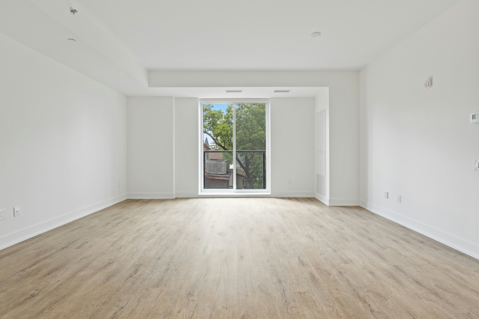 Empty living room before virtual staging